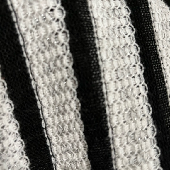 Handmade by Seller Women’s One Size Fits Most Black, White , Metallic Poncho - Picture 5 of 9